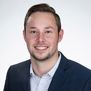 Oliver-Syme_300x300