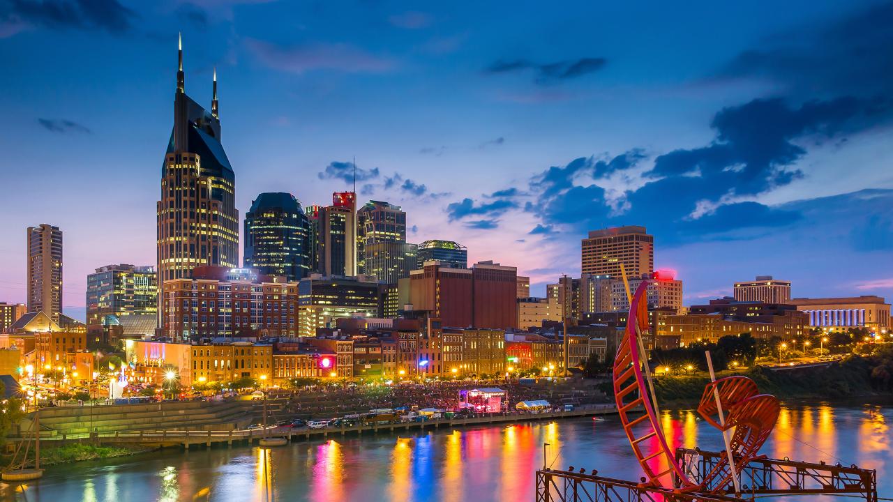 HERO 1_Nashville_TN_shutterstock_208620637_Web72DPI