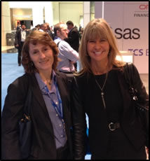 GonzoBankers Cynthia McAree and Jennifer Peart Hurst from Apple FCU check out the Expo.
