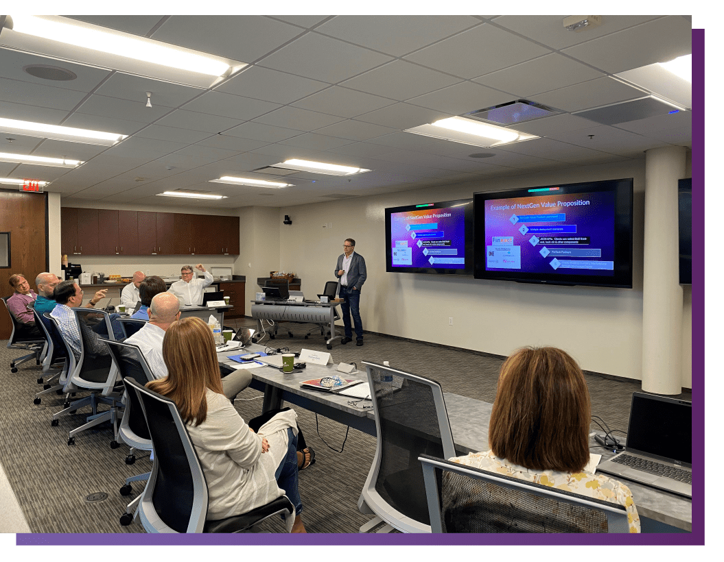Disruption University - Class of 2022 - 2023-min Disruption University - Class of 2022 - 2023-min